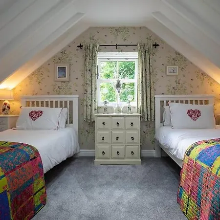 Host & - Millfield Holiday home