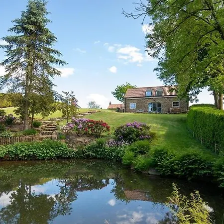 Holiday home Host & - Millfield *
