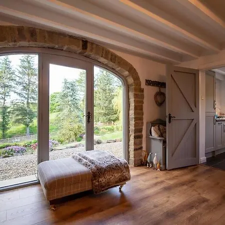 Holiday home Host & - Millfield *